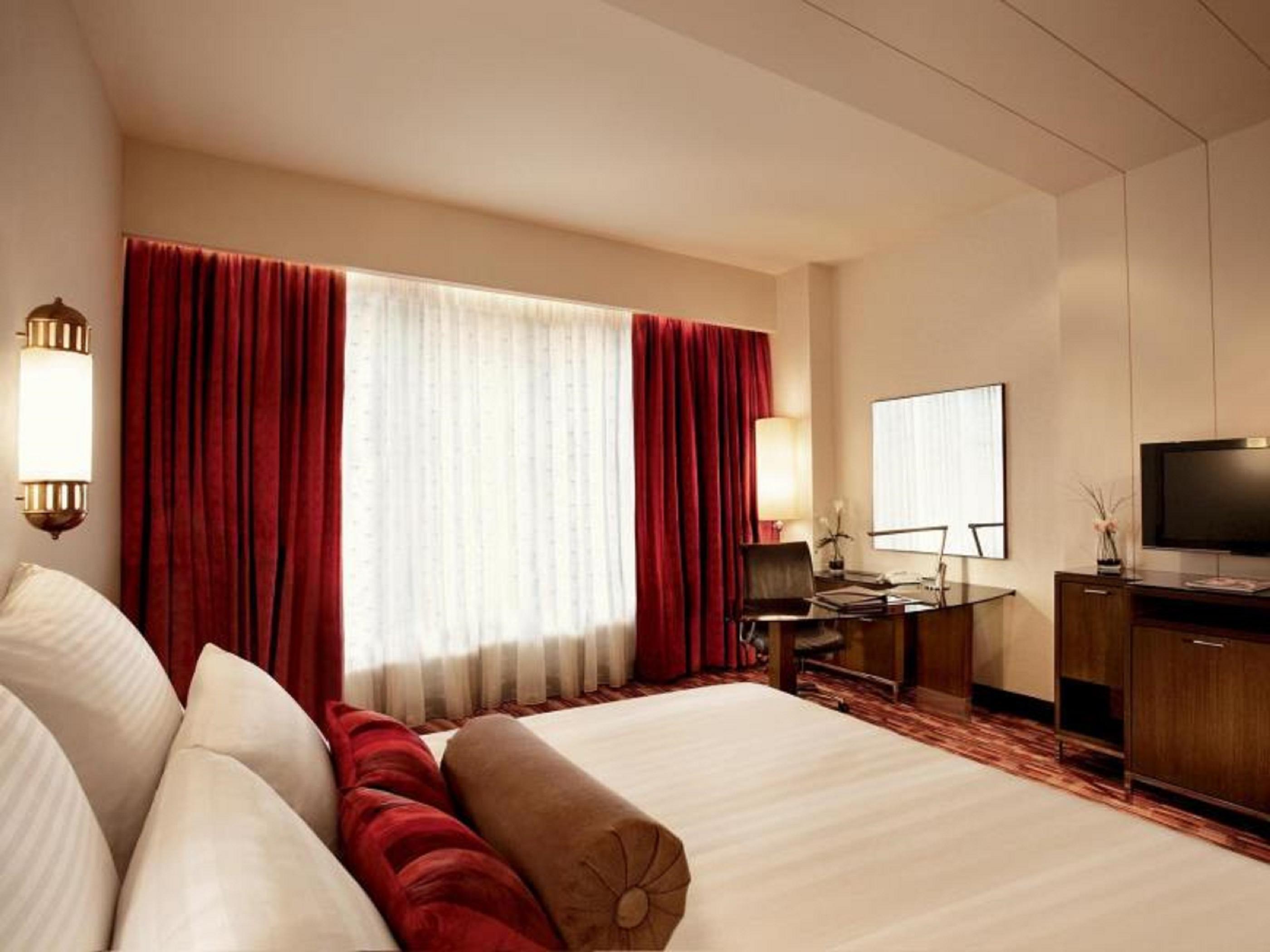 Sunway Resort Hotel Petaling Jaya Ngoại thất bức ảnh A room at the Taj Mahal Palace