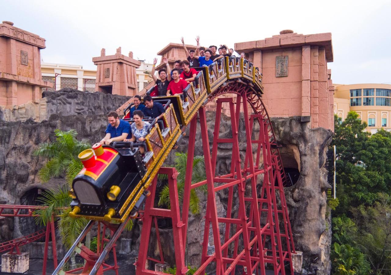 Sunway Resort Hotel Petaling Jaya Ngoại thất bức ảnh The Dragon roller coaster